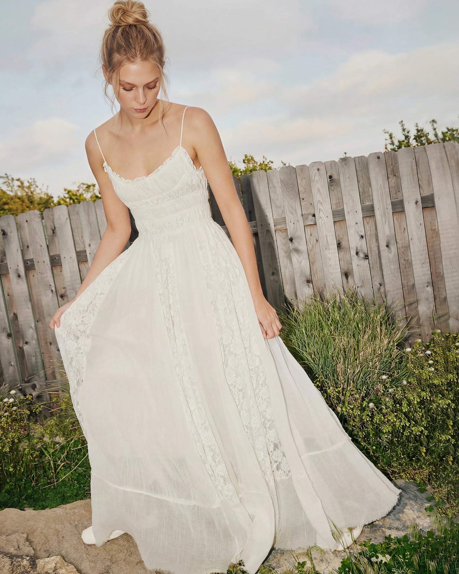 Gacaky Summer Dress for Women Casual Lace Floral Embroidered Bohemian Maxi Dress Flowy A Line Beach Long Dresses.